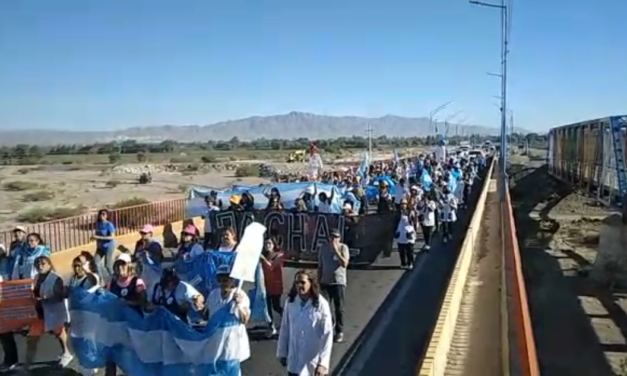 Llegada a la ciudad de docentes jachalleros