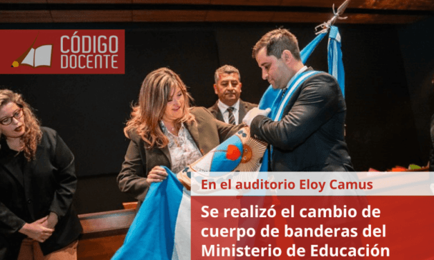 Se realizó el cambio de cuerpo de banderas del Ministerio de Educación