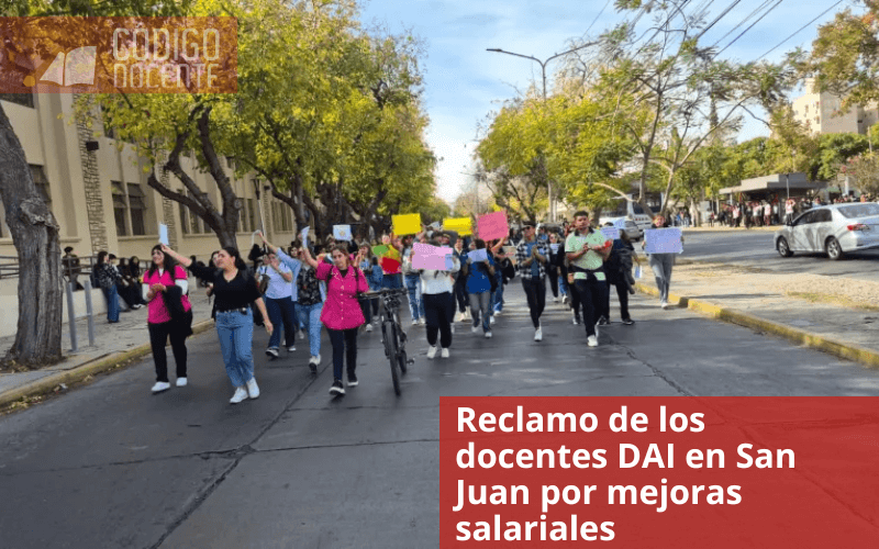 <div class="volanta-custom" style="
background-color:#f44336;
color:white;
padding:4px 8px;
display:inline-block;
font-weight:bold;
border-radius:3px;
margin-bottom:8px;
font-size:0.75rem;
line-height:1.2;
text-align:left;
text-transform:uppercase;
letter-spacing:0.3px;
">Reclamo Salarial</div><div class="post-title-custom" style="text-align:left;">Reclamo de los docentes DAI en San Juan por mejoras salariales</div>